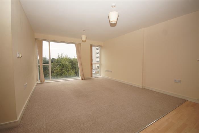 83 Overstone Court, Dumballs Road, Cardiff  CF10 5NT