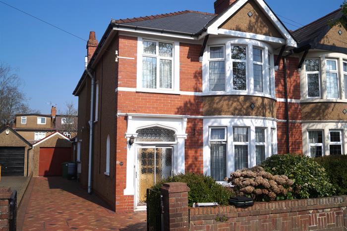 24 St Isan Road, Heath, Cardiff  CF14 4LX