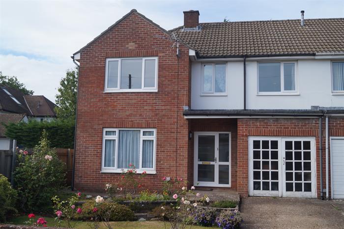 1 Bryn Derwen Close, Cyncoed, Cardiff  CF23 6BR
