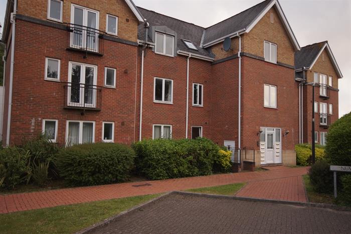 6 The Landings, Penarth  CF64 1SR